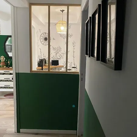 Le Petit Vendome Avec Terrasse Апартаменты *